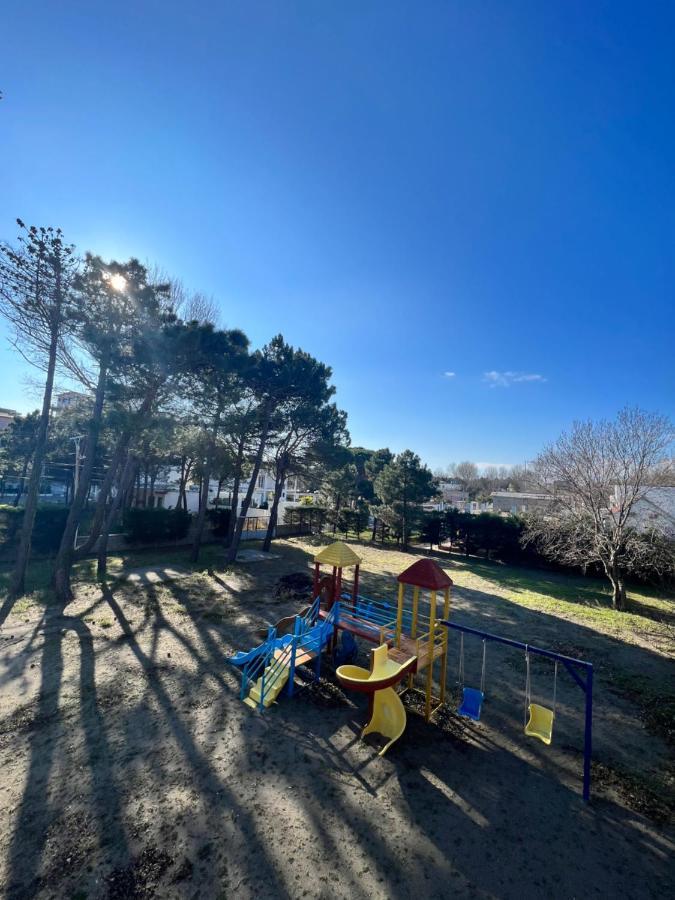 Kamberi Hotel & Apartments 2 Velipojë Εξωτερικό φωτογραφία