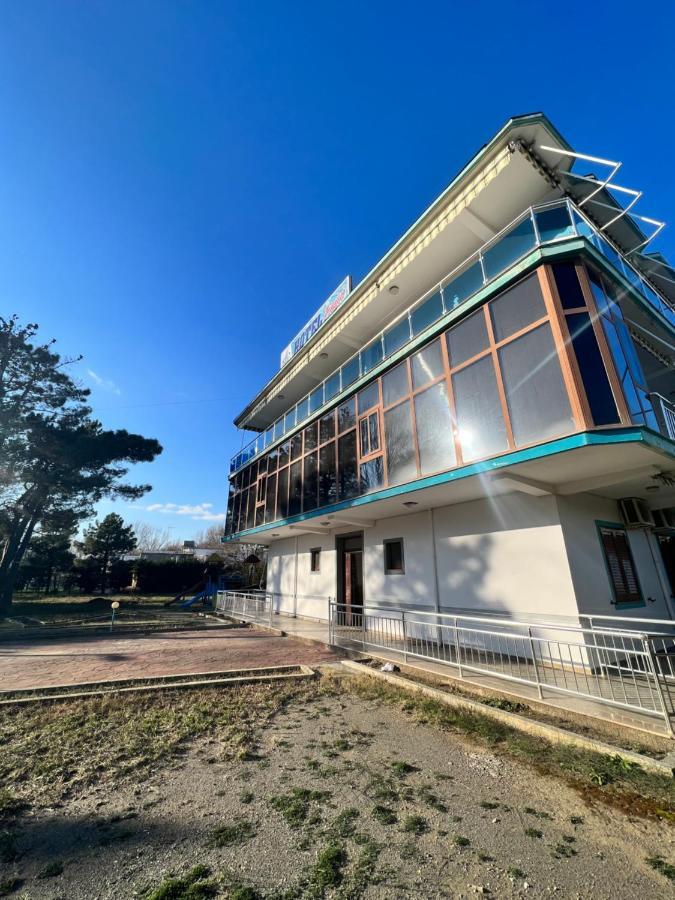 Kamberi Hotel & Apartments 2 Velipojë Εξωτερικό φωτογραφία